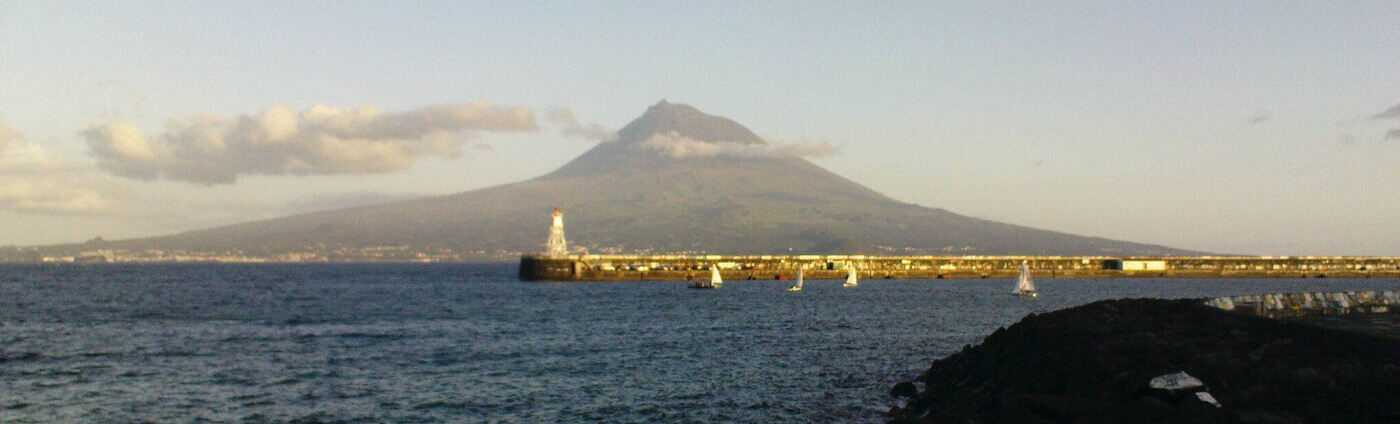 Ilha do Pico vista do Faial - João Gaião